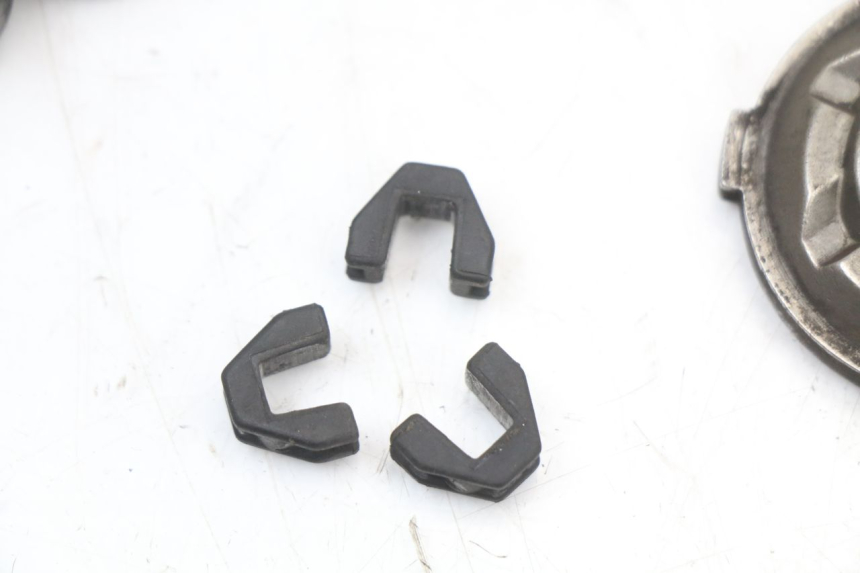 photo de VARIATOR PIAGGIO FLY 4T 50 (2004 - 2010) - Fixing points details