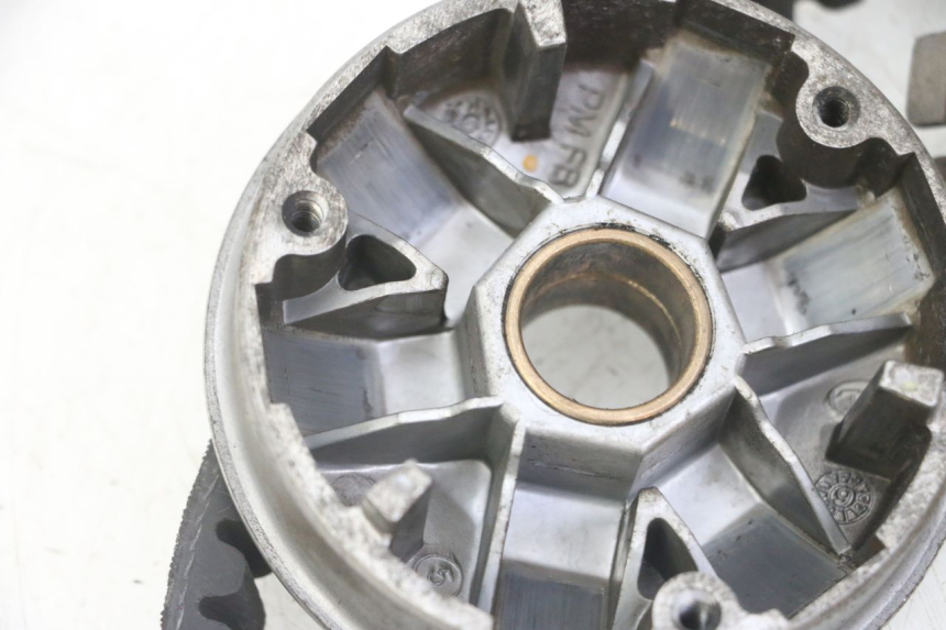 photo de VARIATOR PEUGEOT JET FORCE CARBU 50 (2003 - 2016) - Distinctive features