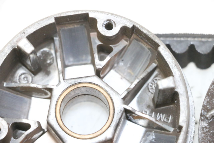 photo de VARIATOR PEUGEOT KISBEE 2T 50 (2010 - 2017) - Surface and material condition