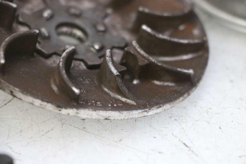 photo de VARIATOR PEUGEOT KISBEE 2T 50 (2010 - 2017) - Additional view of the item