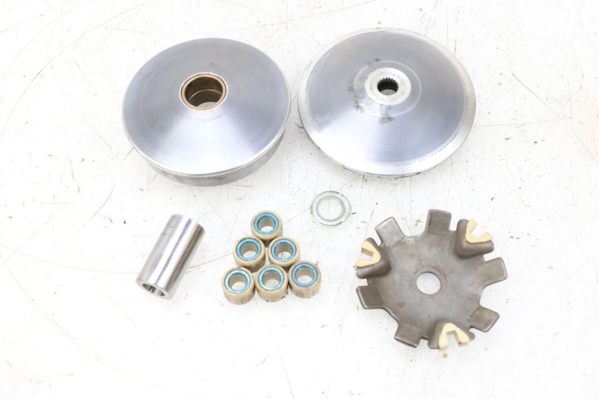 photo de VARIATOR PEUGEOT KISBEE 2T 50 (2010 - 2017) - Fixing points details