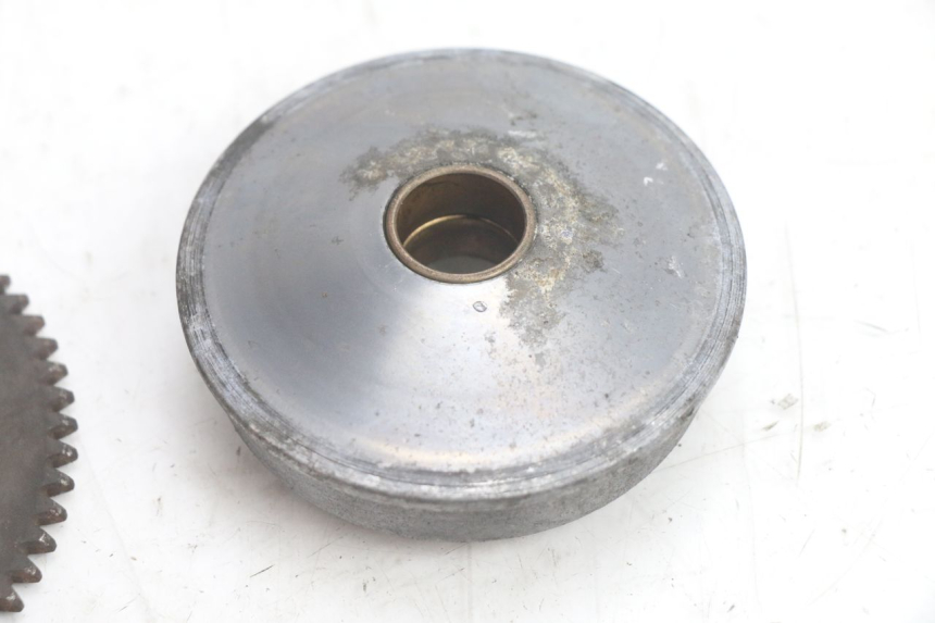 photo de VARIATOR PEUGEOT KISBEE 4T 50 (2018 - 2022) - Fixing points details
