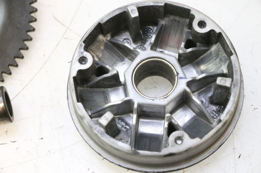 photo de VARIATOR PEUGEOT KISBEE 4T 50 (2023 - 2026) - Zoom on usage condition