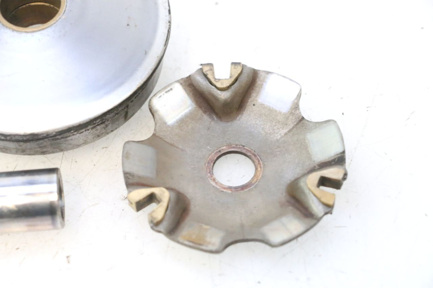 photo de VARIATOR PEUGEOT KISBEE 4T 50 (2010 - 2017) - Technical close-up