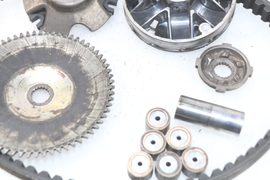 photo de VARIATOR PIAGGIO LIBERTY 4T 50 (2009 - 2015) - Surface and material condition