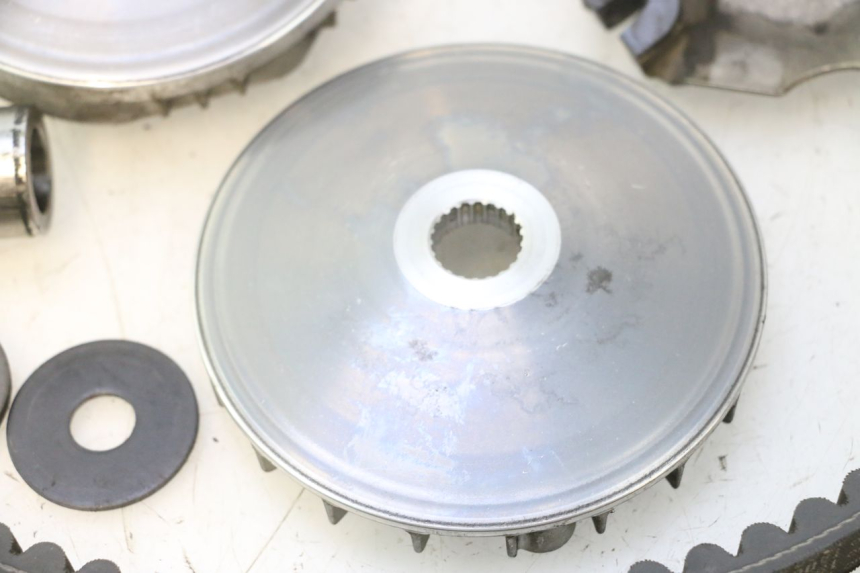 photo de VARIATOR PIAGGIO LIBERTY IGET S 125 (2016 - 2020) - Fixing points details