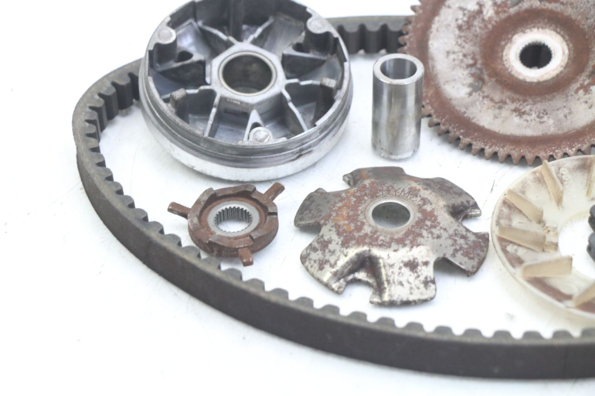 photo de VARIATOR KYMCO LIKE 4T 50 (2009 - 2018) - Fixing points details