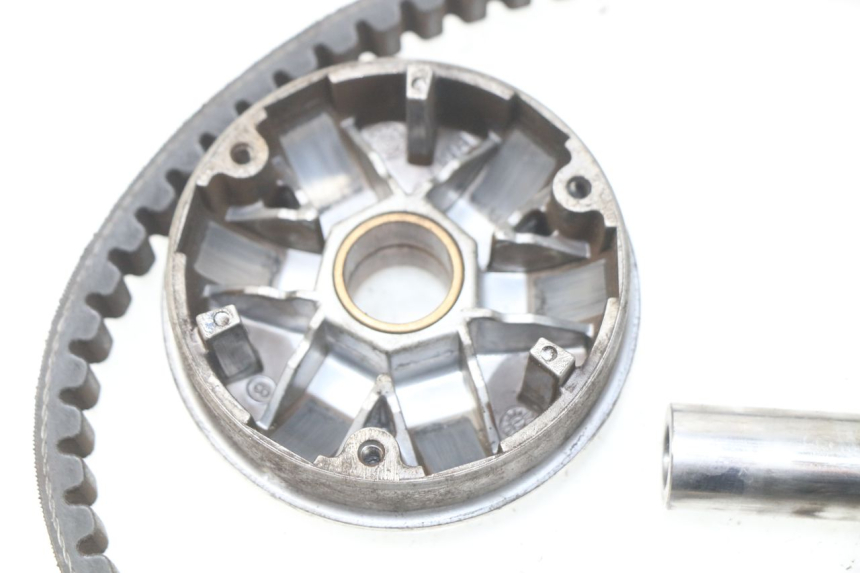 photo de VARIATOR PEUGEOT LUDIX 50 (2008 - 2017) - Fixing points details