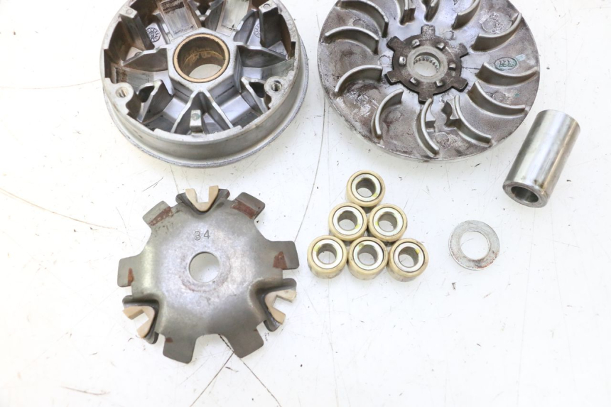 photo de VARIATOR PEUGEOT LUDIX 50 (2008 - 2017) - Fixing points details