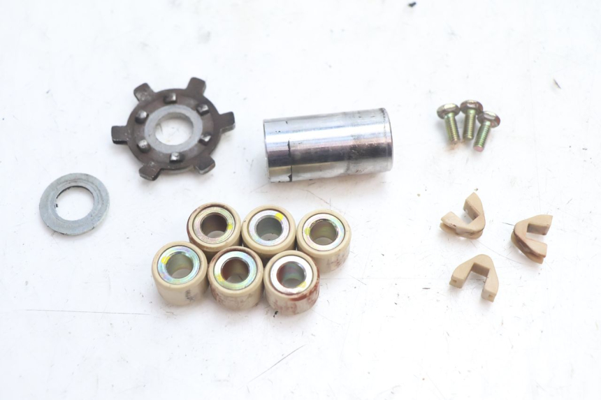 photo de VARIATOR PEUGEOT LUDIX ONE 50 (2004 - 2013) - Fixing points details