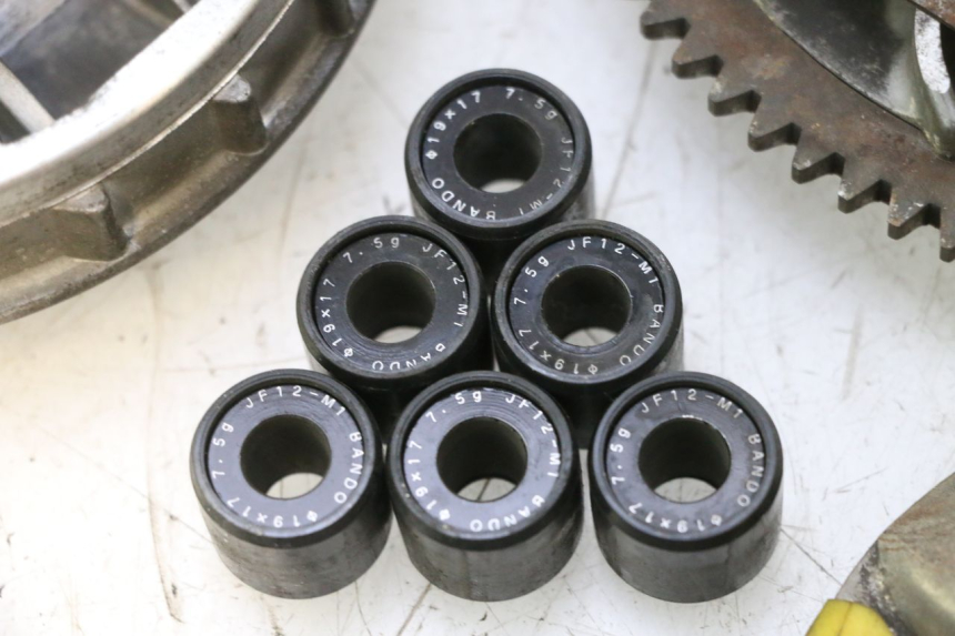 photo de VARIATOR PIAGGIO MP3 125 (2006 - 2014) - Detailed visual inspection