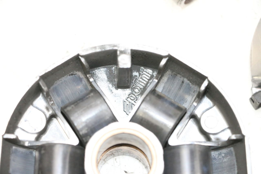 photo de VARIATOR PIAGGIO NEW TYPHOON 50 (2018 - 2021) - Alternative perspective