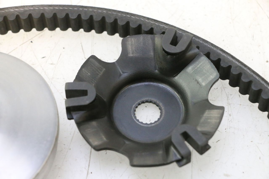 photo de VARIATOR PIAGGIO NEW TYPHOON 50 (2018 - 2021) - Fixing points details