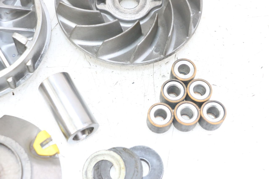 photo de VARIATOR GILERA NEXUS 125 (2009 - 2013) - Fixing points details