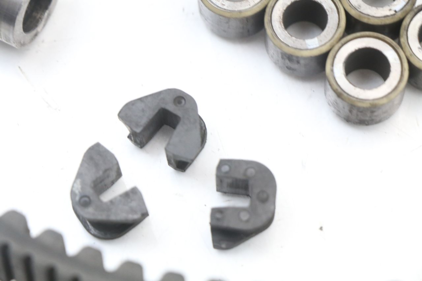 photo de VARIATOR HONDA PCX (JF47) 125 (2012 - 2013) - Fixing points details