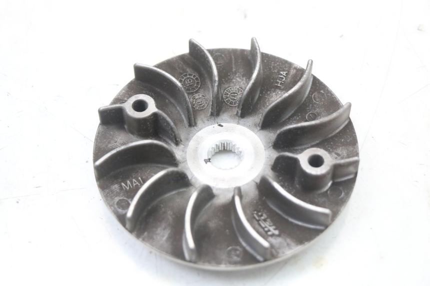 photo de VARIATOR PEUGEOT BELVILLE 125 (2017 - 2021) - Fixing points details