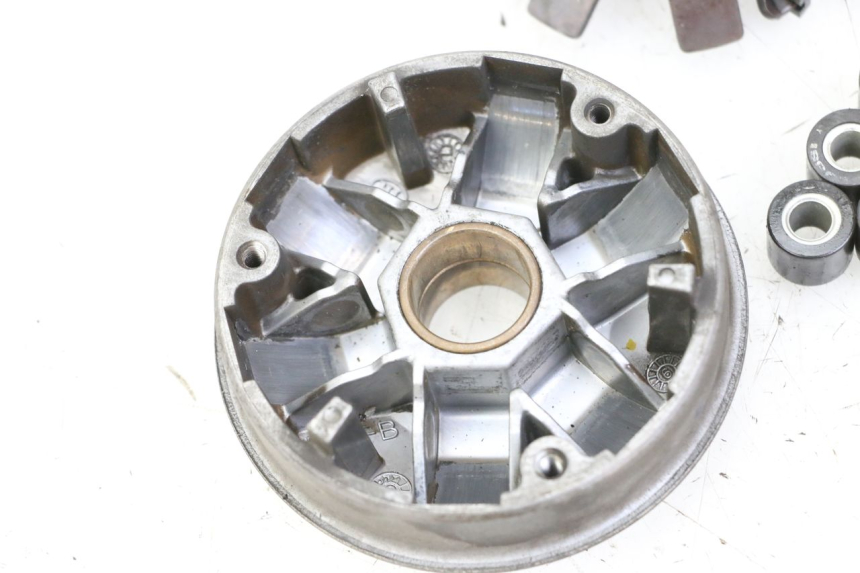 photo de VARIATOR PEUGEOT TKR TREKKER FURIOUS 50 (2005 - 2014) - Fixing points details