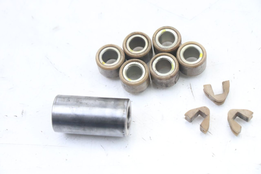 photo de VARIATOR PEUGEOT TREKKER TKR 50 (2005 - 2014) - Fixing points details