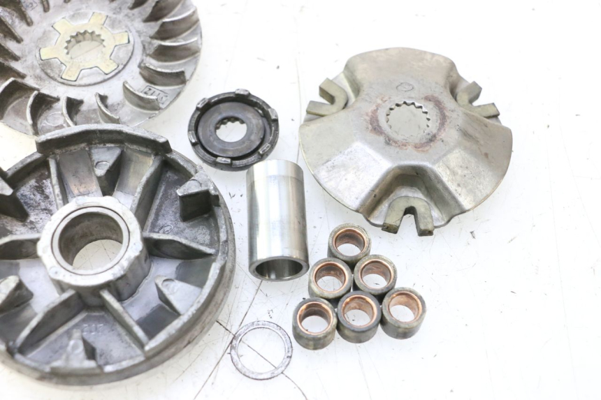 photo de VARIATOR RIDE RACE GT 2T 50 (2012 - 2017) - Surface and material condition
