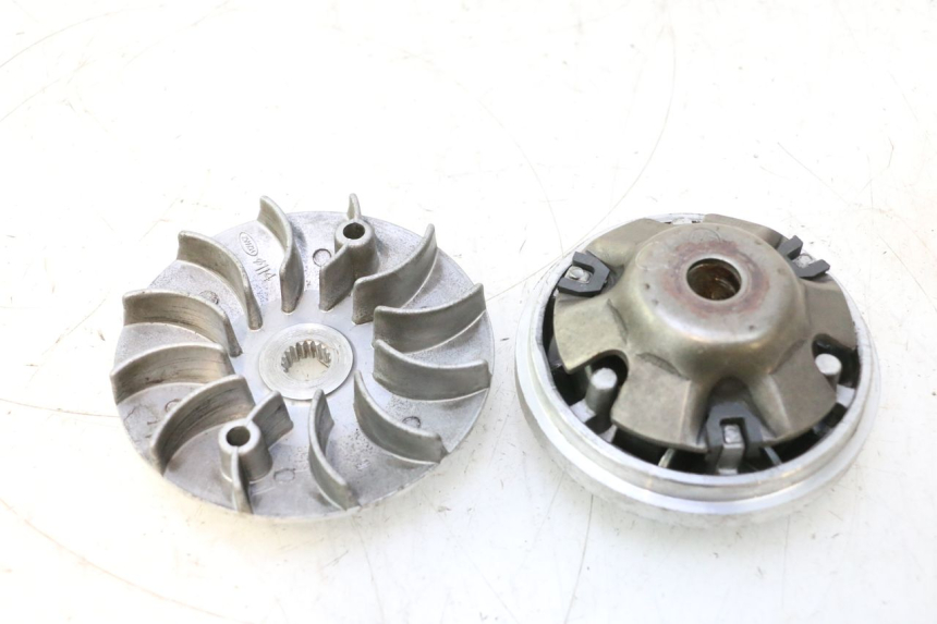 photo de VARIATOR YIYING RETRO 125 (2008 - 2018) - Component detail