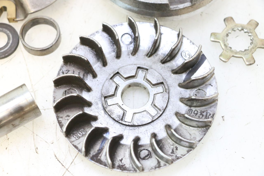 photo de VARIATOR KEEWAY RY6 2T 50 (2011 - 2019) - Distinctive features