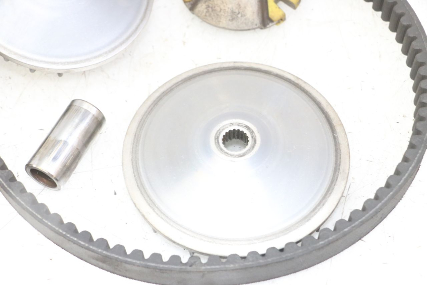 photo de VARIATOR PEUGEOT SATELIS 125 (2013 - 2018) - Alternative perspective