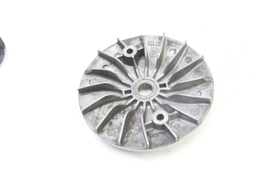 photo de VARIATOR PEUGEOT SATELIS 125 (2013 - 2018) - Fixing points details