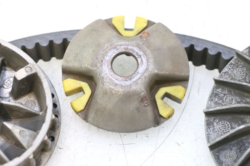 photo de VARIATOR PEUGEOT SATELIS 125 (2013 - 2018) - Distinctive features