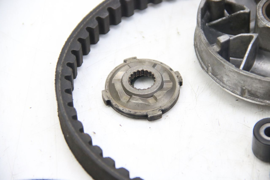 photo de VARIATOR APRILIA SCARABEO 4T 50 (2009 - 2017) - Fixing points details