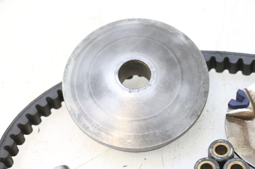 photo de VARIATOR PEUGEOT TREKKER 50 (1995 - 2004) - Technical close-up