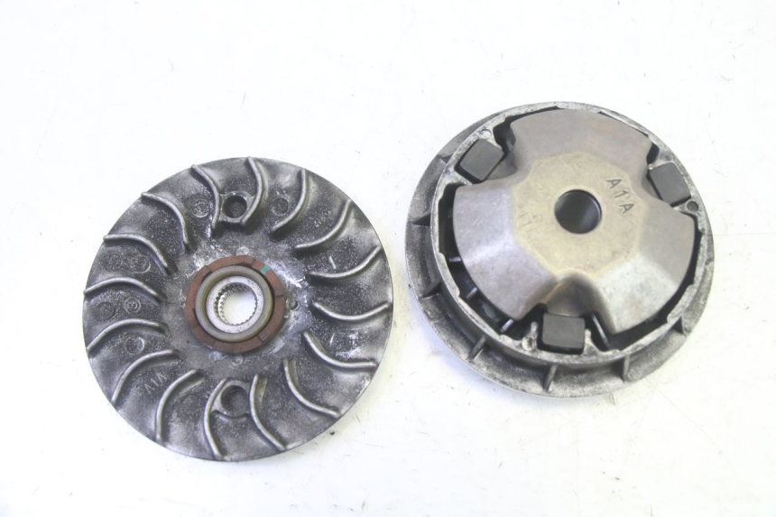 photo de VARIATOR PEUGEOT TWEET PRO EFI 4T 50 (2021 - 2022) - Zoom on usage condition