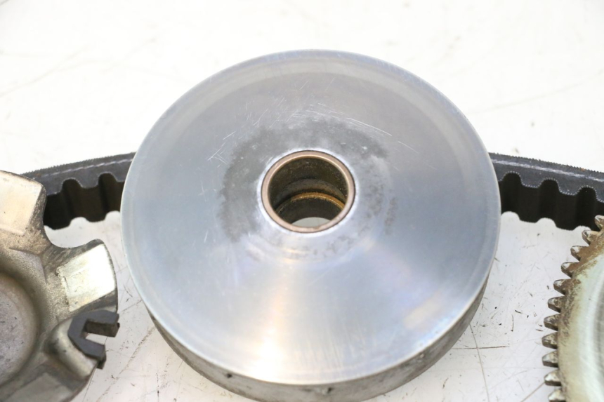photo de VARIATOR PIAGGIO TYPHOON 50 (2000 - 2009) - Fixing points details
