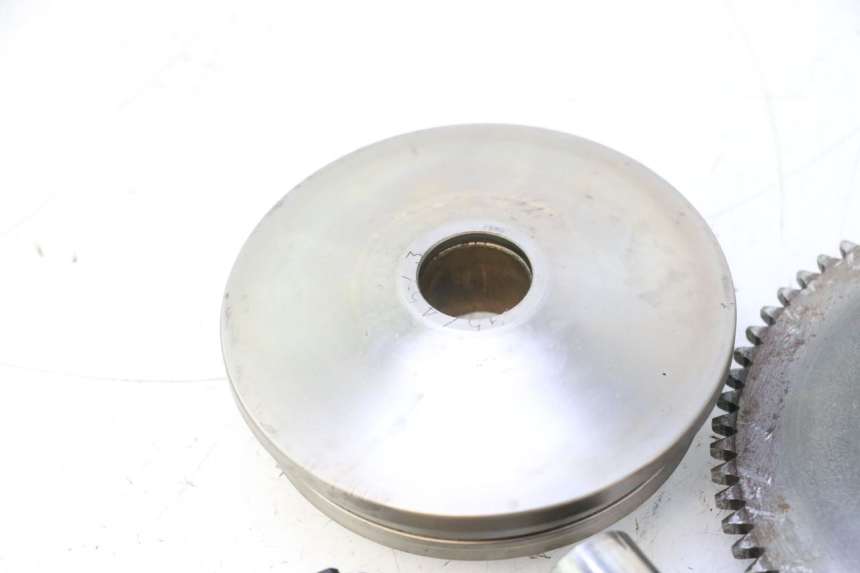 photo de VARIATOR PIAGGIO TYPHOON 50 (1993 - 1999) - Fixing points details