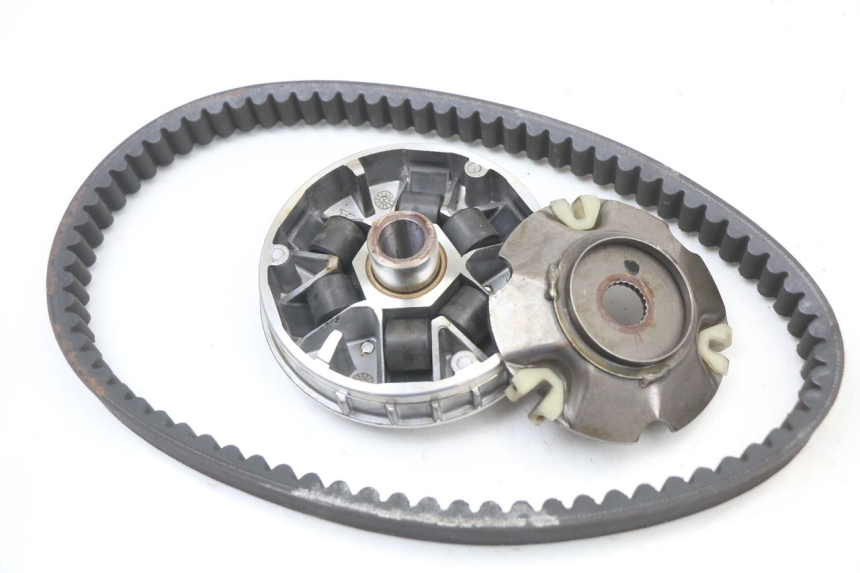 photo de VARIATOR PIAGGIO VESPA LX 125 (2005 - 2010) - Alternative perspective