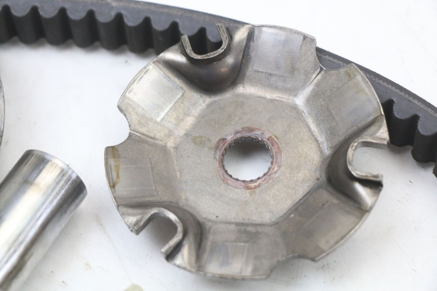 photo de VARIATOR PIAGGIO VESPA LX 125 (2005 - 2010) - Fixing points details