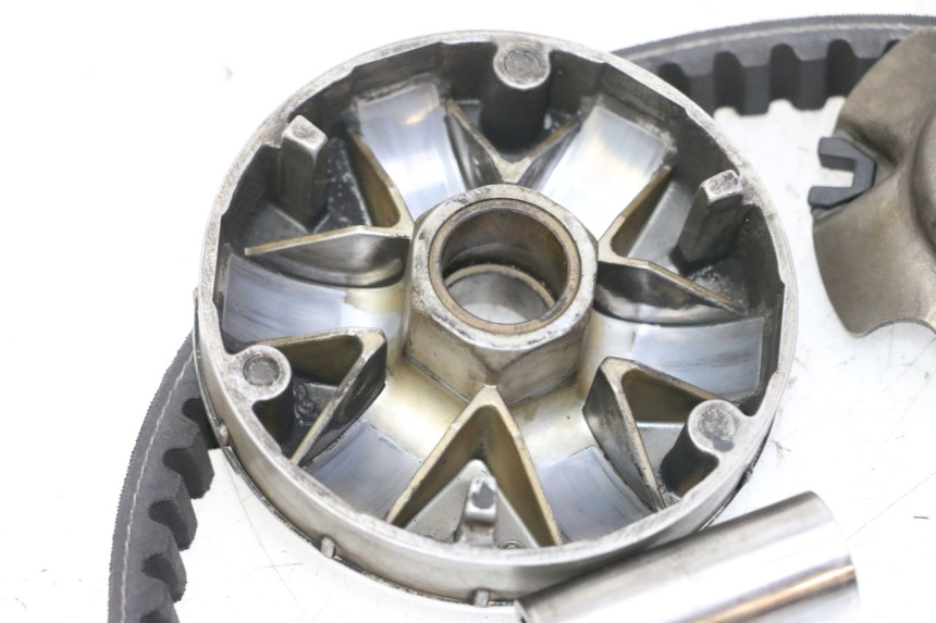 photo de VARIATOR PIAGGIO VESPA S 2T 50 (2007 - 2014) - Distinctive features