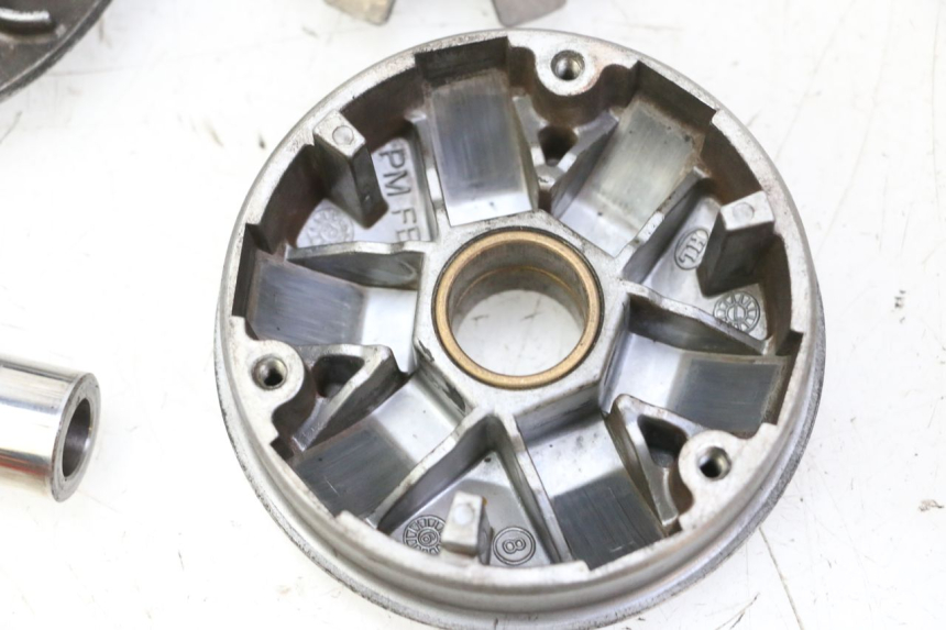 photo de VARIATOR PEUGEOT VIVACITY NEW 2T 50 (2008 - 2017) - Surface and material condition