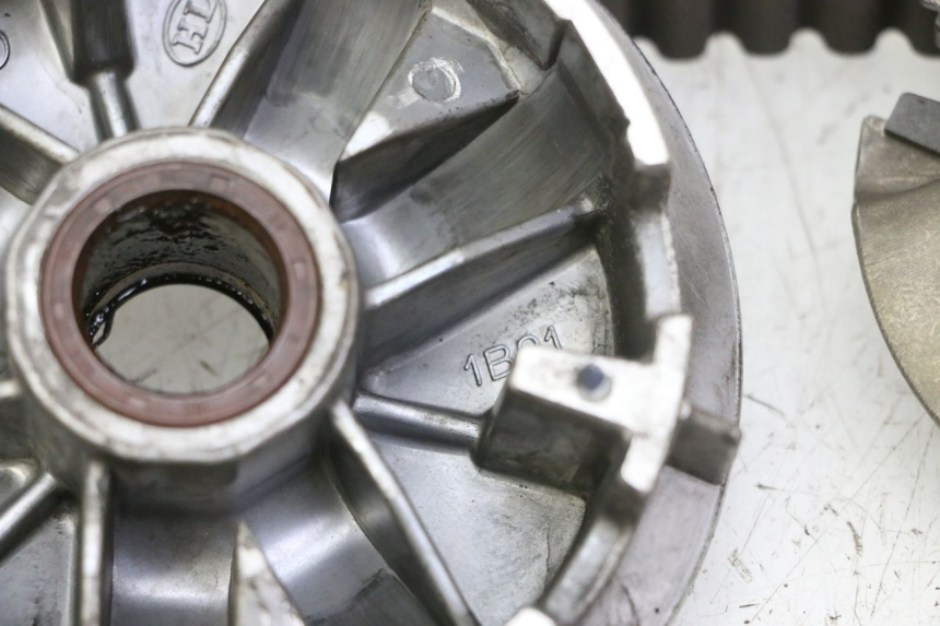 photo de VARIATOR YAMAHA X-MAX XMAX 125 (2010 - 2013) - Additional view of the item