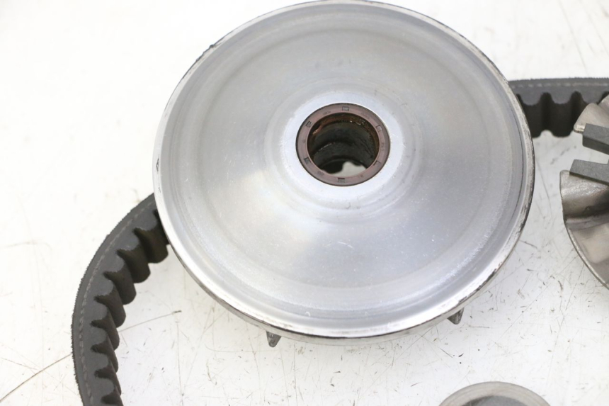 photo de VARIATOR YAMAHA X-MAX XMAX 125 (2010 - 2013) - Fixing points details