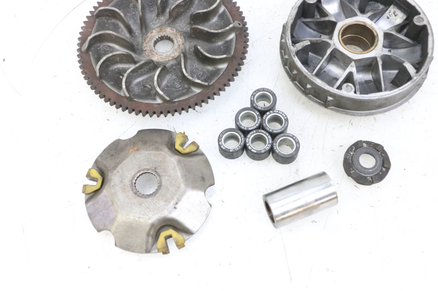 photo de VARIATOR PIAGGIO X8 125 (2004 - 2007) - Surface and material condition