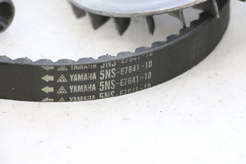photo de VARIATOR YAMAHA YP MAJESTY 125 (1998 - 2001) - Alternative perspective
