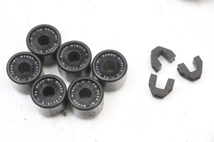 photo de VARIATOR PIAGGIO ZIP 2T 50 (2009 - 2019) - Fixing points details