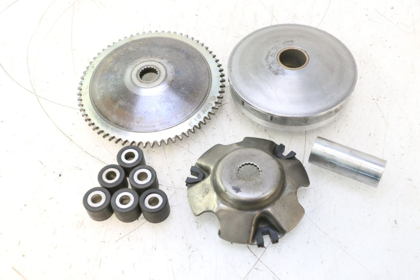 photo de VARIATOR PIAGGIO ZIP 4T 50 (2018 - 2020) - Fixing points details