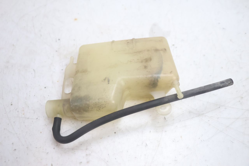 photo de COOLANT EXPANSION BOTTLE SUZUKI BURGMAN EXECUTIVE ABS 650 (2006 - 2012) - Alternative perspective