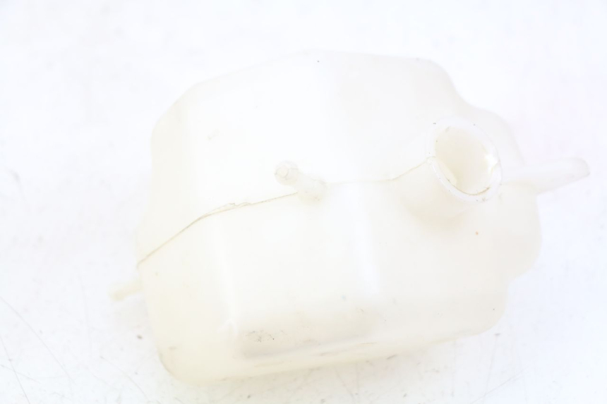 photo de EXPANSION TANK PEUGEOT CITYSTAR 125 (2011 - 2017) - Alternative perspective