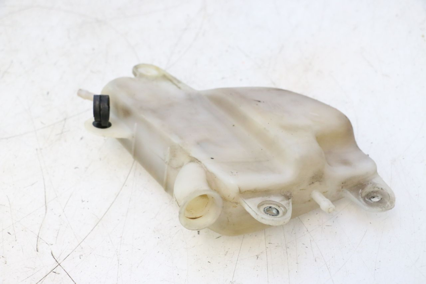 photo de COOLANT EXPANSION BOTTLE YAMAHA FJR 1300 (2001 - 2005) - Alternative perspective
