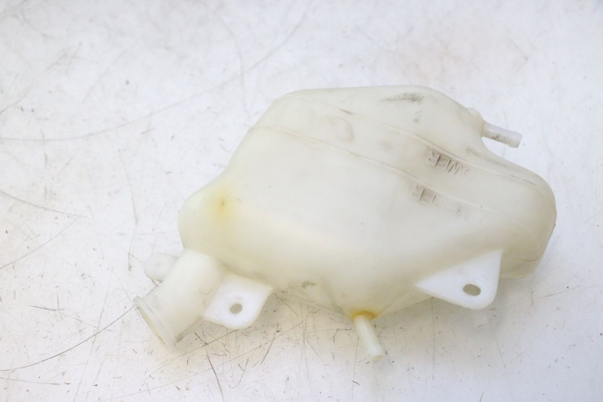 photo de COOLANT EXPANSION BOTTLE HONDA FJS SILVER WING SILVERWING 400 (2005 - 2008) - Alternative perspective