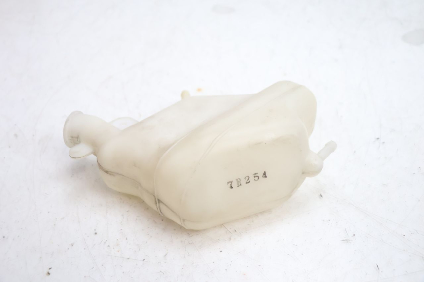 photo de COOLANT EXPANSION BOTTLE HONDA FJS SILVER WING SILVERWING 400 (2005 - 2008) - Alternative perspective