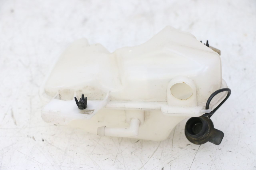 photo de COOLANT EXPANSION BOTTLE BMW G310 R 310 (2016 - 2020) - Zoom on usage condition