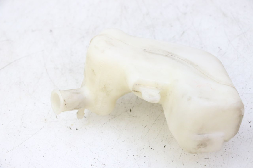 photo de COOLANT EXPANSION BOTTLE KYMCO GRAND DINK 125 (2008 - 2014) - Zoom on usage condition